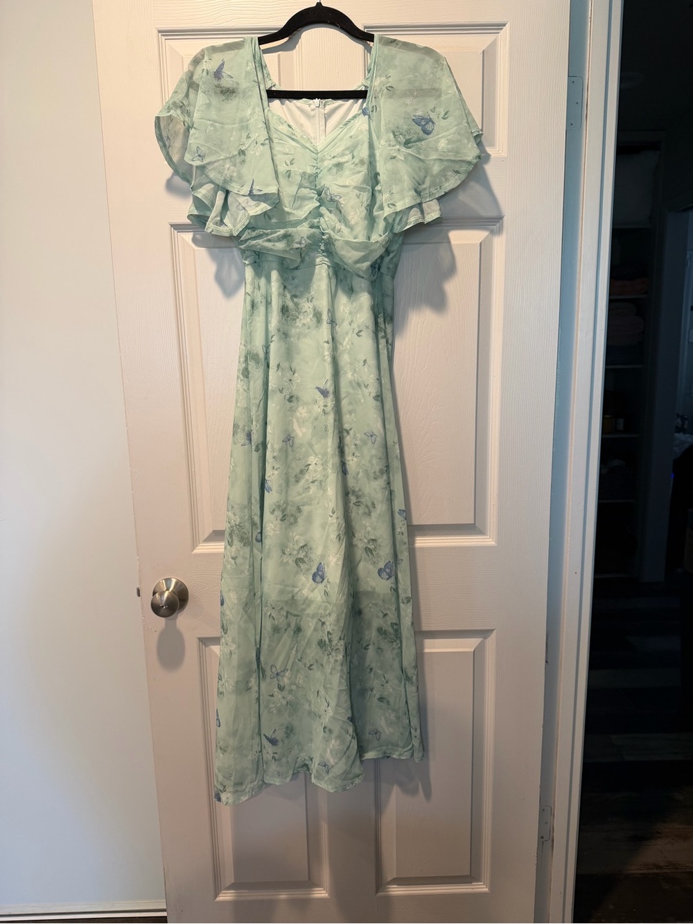 Mint Green Floral Flutter-Sleeve Maxi Dress